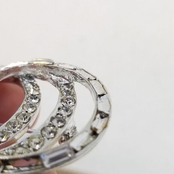 Vintage Triple Ring Silver Tone Rhinestone Brooch, Missing Stones, Estate - Picture 4 of 6